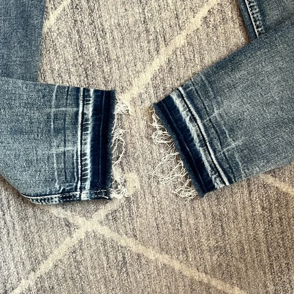 SILVER JEANS AVERY ANKLE SKINNY JEANS - Picture 2 of 7